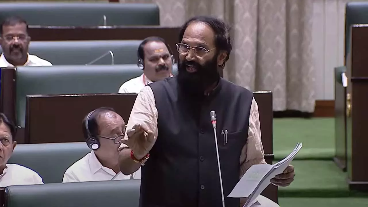 సహనం కోల్పోయిన బీఆర్ఎస్.. అసెంబ్లీలో రచ్చరచ్చ సహనం కోల్పోయిన బీఆర్ఎస్.. అసెంబ్లీలో రచ్చరచ్చ
