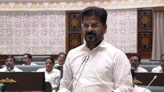 కాళేశ్వరం ‘మామ అల్లుళ్ల’ పై ఒకే బాణం కాళేశ్వరం ‘మామ అల్లుళ్ల’ పై ఒకే బాణం
