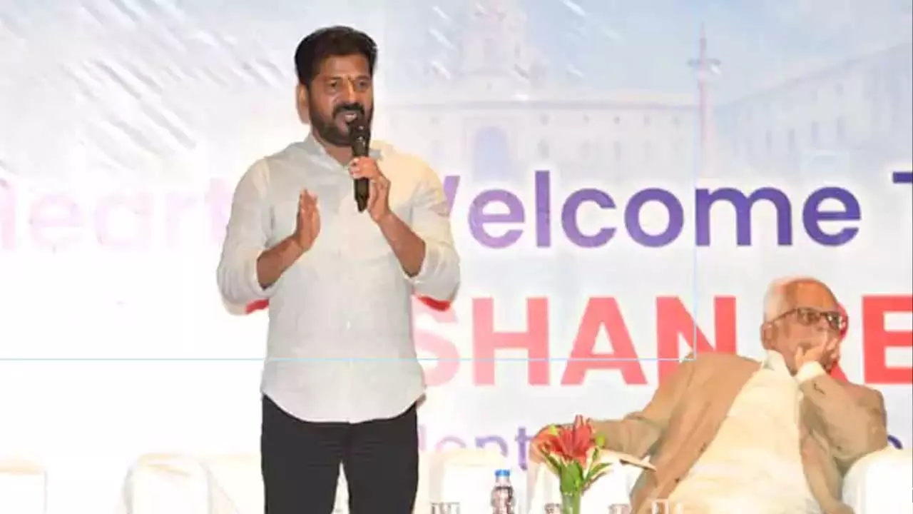 ‘తెలుగోడికి మద్దతివ్వండి.. సుదర్శన్ రెడ్డిని గెలిపించండి’ ‘తెలుగోడికి మద్దతివ్వండి.. సుదర్శన్ రెడ్డిని గెలిపించండి’