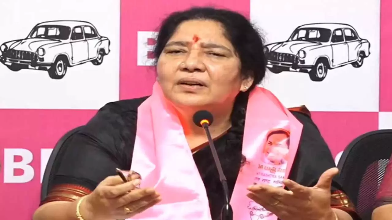 ‘కేసీఆర్కు పేగుబంధం కన్నా పార్టీనే ముఖ్యం’ ‘కేసీఆర్కు పేగుబంధం కన్నా పార్టీనే ముఖ్యం’