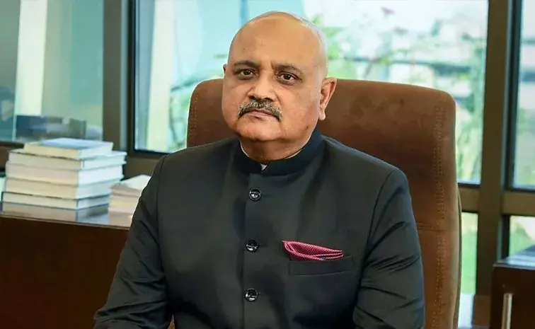 సీబీఐ డైరెక్టర్ ప్రవీణ్ కు అస్వస్ధత