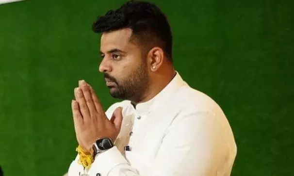 ప్రజ్వల్ రేవణ్ణ జైలులో చేస్తున్న ఉద్యోగం ఏమిటి? ప్రజ్వల్ రేవణ్ణ జైలులో చేస్తున్న ఉద్యోగం ఏమిటి?