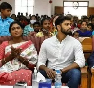 షర్మిల కుమారుడు రాజారెడ్డి ఎవరికి వారసుడు? షర్మిల కుమారుడు రాజారెడ్డి ఎవరికి వారసుడు?