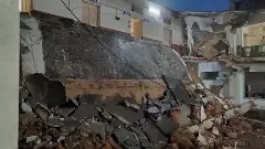 కుప్పకూలిన కలెక్టరేట్ పైఅంతస్తు