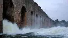 జంట జలాశయాలకు  వరద పోటు