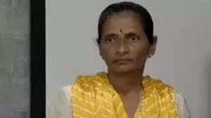 మావోయిస్టు అగ్రనేత సుజాతక్క లొంగుబాటు
