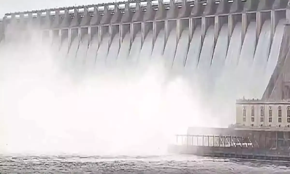నాగార్జున సాగర్ 26 గేట్లు ఎత్తివేత