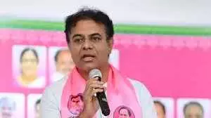 చోటే భాయ్ ను బడే భాయ్ ఎందుకు కాపాడుతున్నట్టు: కెటిఆర్ ట్వీట్ చోటే భాయ్ ను బడే భాయ్ ఎందుకు కాపాడుతున్నట్టు: కెటిఆర్ ట్వీట్