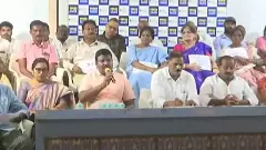 గ్రూప్ వన్  ర్యాంకర్ల తల్లిదండ్రుల మండిపాటు