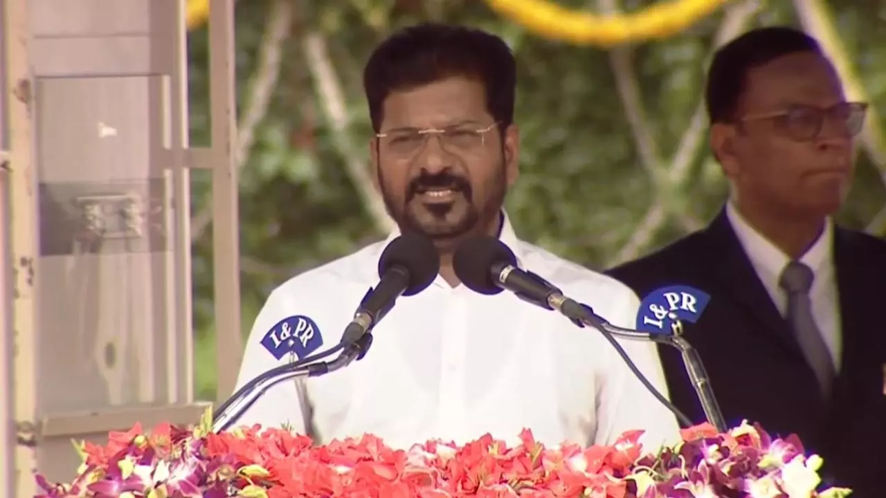 ‘సాయుధ పోరాటంలో మహిళల పాత్ర మరువలేనిది’
