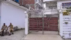 దిశా పటాని ఇంటిపై కాల్పులు: ఇద్దరు గ్యాంగ్ స్టర్ల ఎన్ కౌంటర్