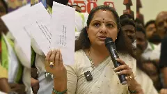 పట్టువదలని కల్వకుంట్ల కవిత