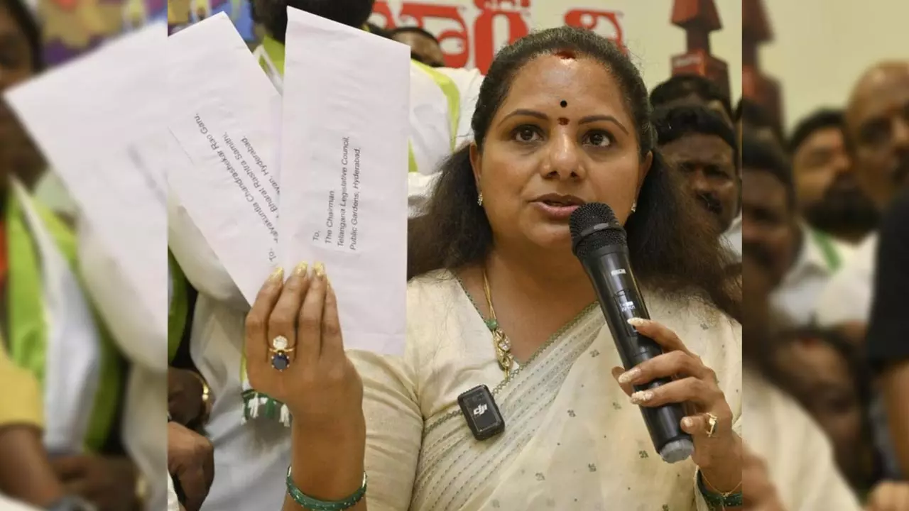పట్టువదలని కల్వకుంట్ల కవిత పట్టువదలని కల్వకుంట్ల కవిత