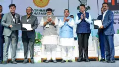 మహారాష్ట్ర ప్రభుత్వంతో 81 వేల కోట్ల ఒప్పందాలు