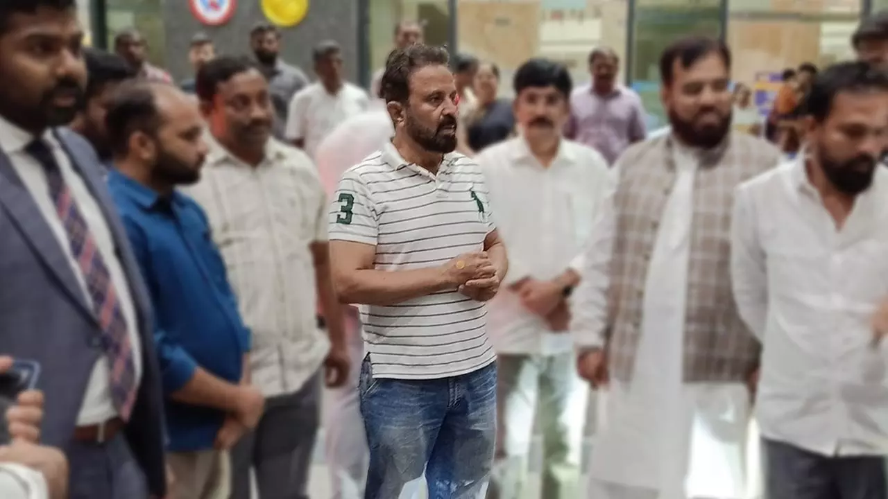 ‘బీసీలు కవిత నమ్మనే నమ్మరు’ ‘బీసీలు కవిత నమ్మనే నమ్మరు’
