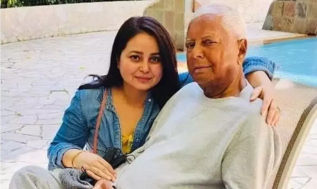 తేజస్వీ యాదవ్ పై పరోక్షంగా ట్వీట్లు చేసిన రోహిణి తేజస్వీ యాదవ్ పై పరోక్షంగా ట్వీట్లు చేసిన రోహిణి