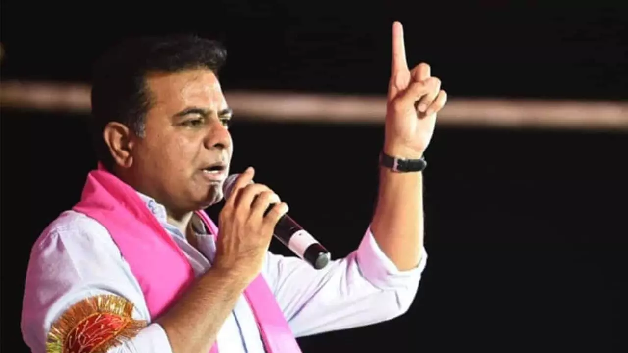 మున్సిపల్ ఎన్నికల్లో బీఆర్ఎస్ వీరోచిత పోరాటం: కాంగ్రెస్ అక్రమాలపై కేటీఆర్ ఫైర్! మున్సిపల్ ఎన్నికల్లో బీఆర్ఎస్ వీరోచిత పోరాటం: కాంగ్రెస్ అక్రమాలపై కేటీఆర్ ఫైర్!