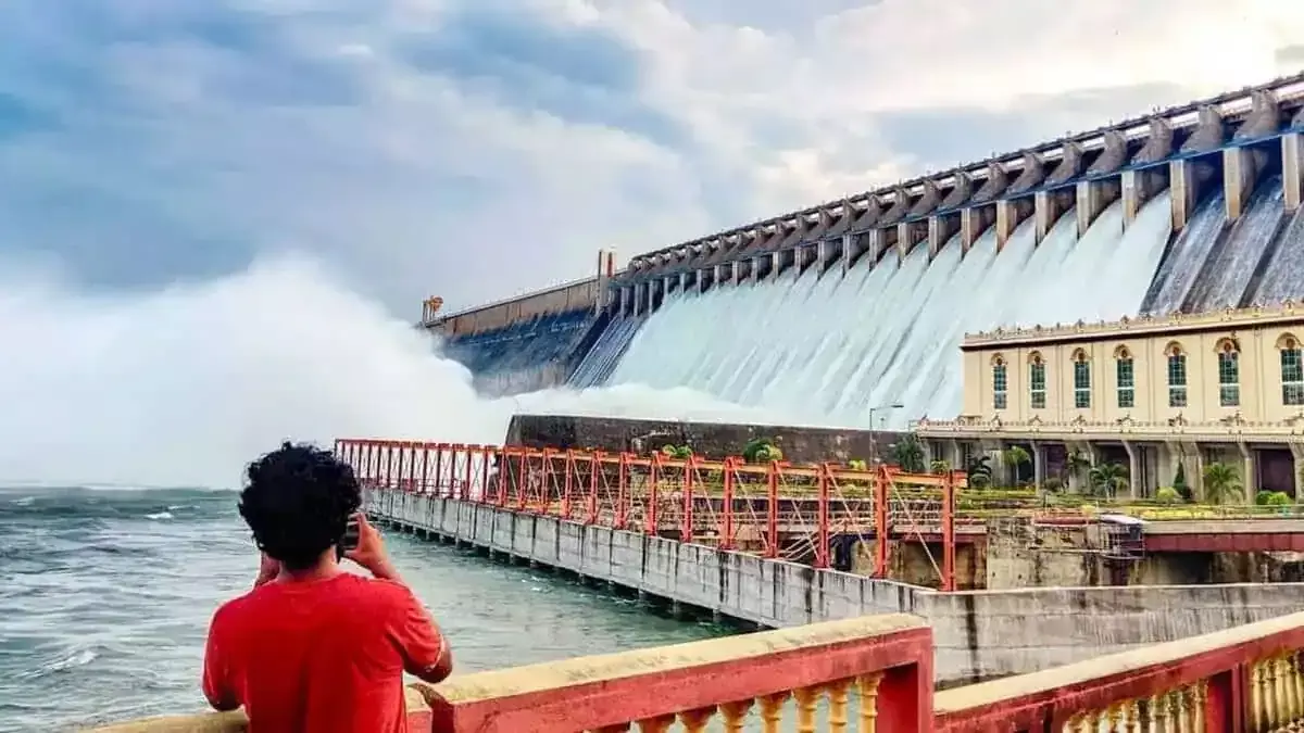 నాగార్జునసాగర్ 26 గేట్లు ఎత్తివేత నాగార్జునసాగర్ 26 గేట్లు ఎత్తివేత
