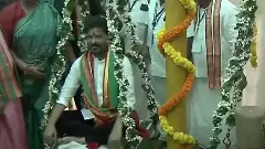 వనదేవతలకు నిలువెత్తు బంగారం సమర్పించిన సీఎం..