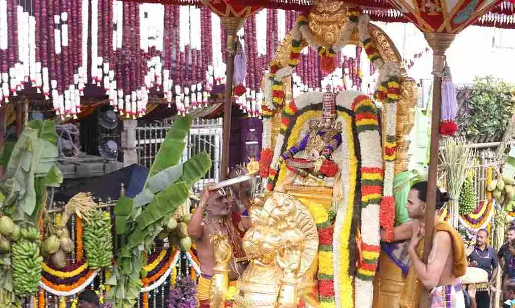 TTD || సింహ వాహనంపై యోగ నరసింహుని అలంకారంలో శ్రీ మలయప్ప.