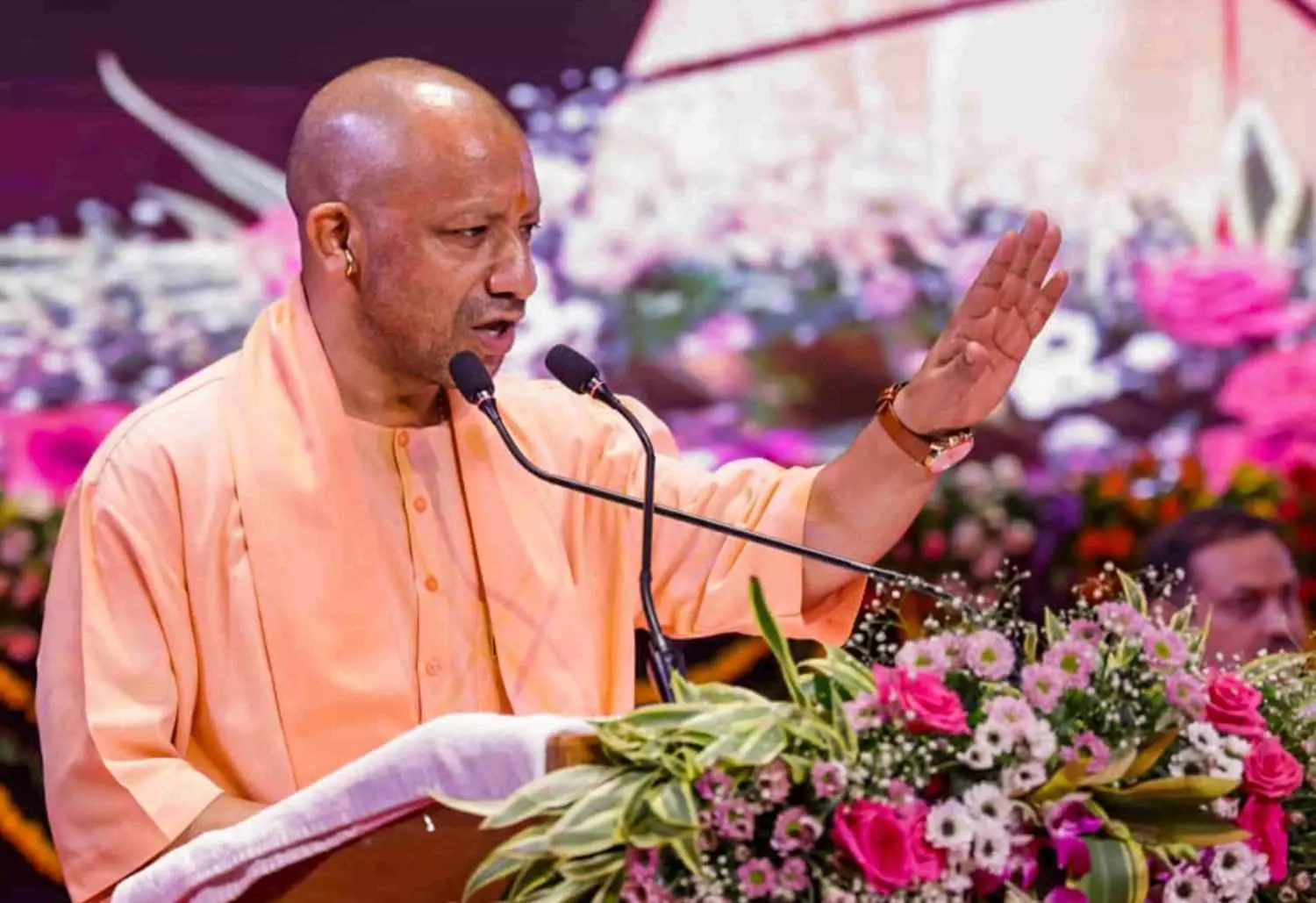 ‘అధికారంలో ఎవరు ఉన్నారో మౌలానా మర్చిపోయారు’