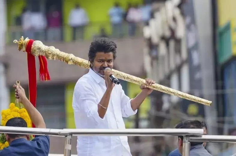 కరూర్ తొక్కిసలాట: నలుగురు టీవీకే నాయకులపై హత్యాయత్నం కేసు..