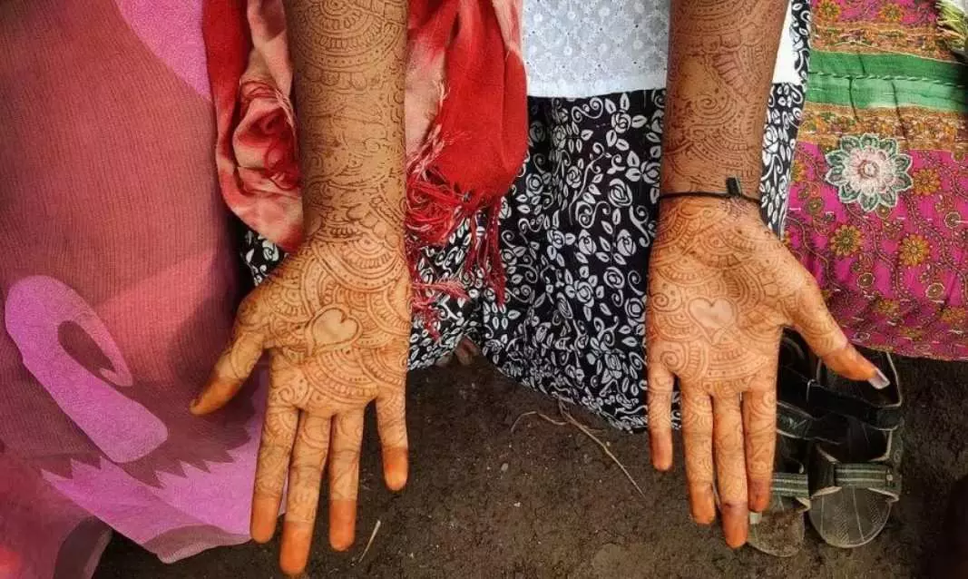 మైనర్ బాలికకు బలవంతంగా మసీద్ లో పెళ్లి