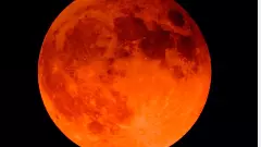 సెప్టెంబర్, నువ్వొక రక్త వర్ణ చంద్రుడివి