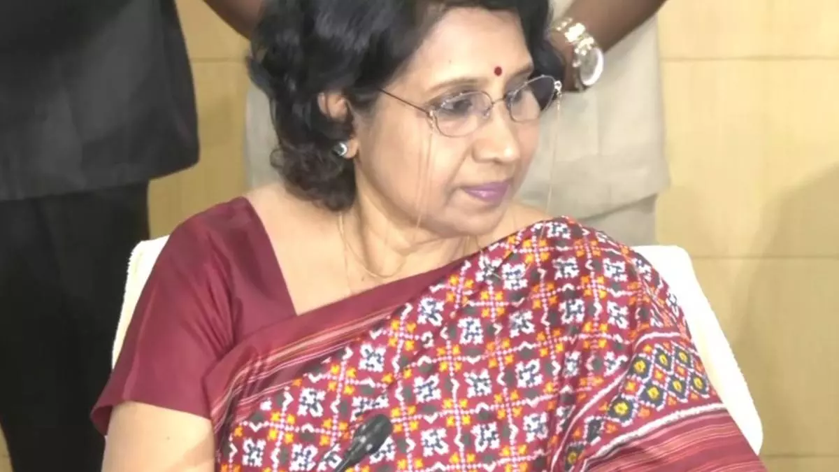 ఎన్నికల సంఘం వార్నింగులను పార్టీలు లెక్కచేస్తాయా ?