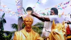 రోజుకు అర్ధరూపాయి కూలీ..