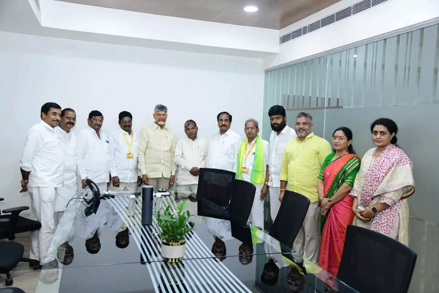 ఎన్నికలకు టీడీపీని దూరంగా ఉంచటంలో చంద్రబాబు వ్యూహమిదేనా ?