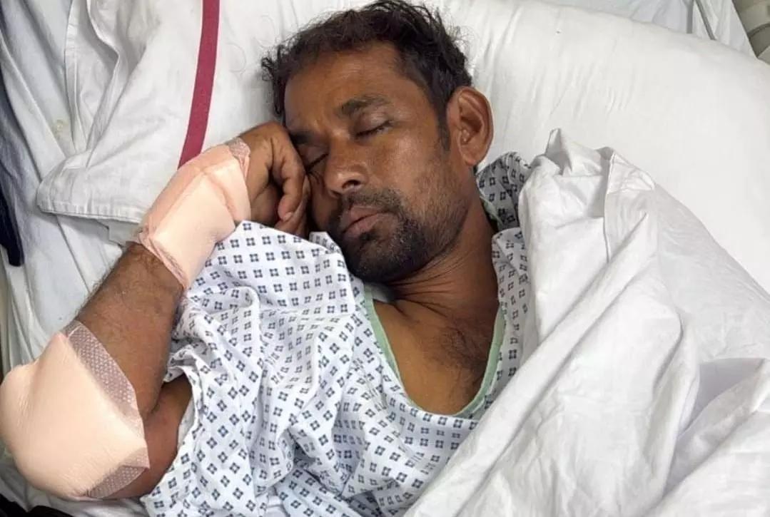 దుబాయ్ విమానాశ్రయంలో ఆపస్మారక స్థితిలో తెలంగాణ వాసి దుబాయ్ విమానాశ్రయంలో ఆపస్మారక స్థితిలో తెలంగాణ వాసి