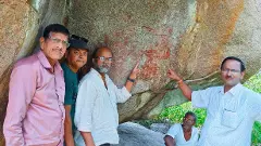 తెలంగాణలో సంగీత కళాకారుడి రాతిచిత్రాల తావు