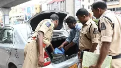 జూబ్లీహిల్స్ ఉప ఎన్నికల్లో డబ్బు,మద్యం ప్రవాహం