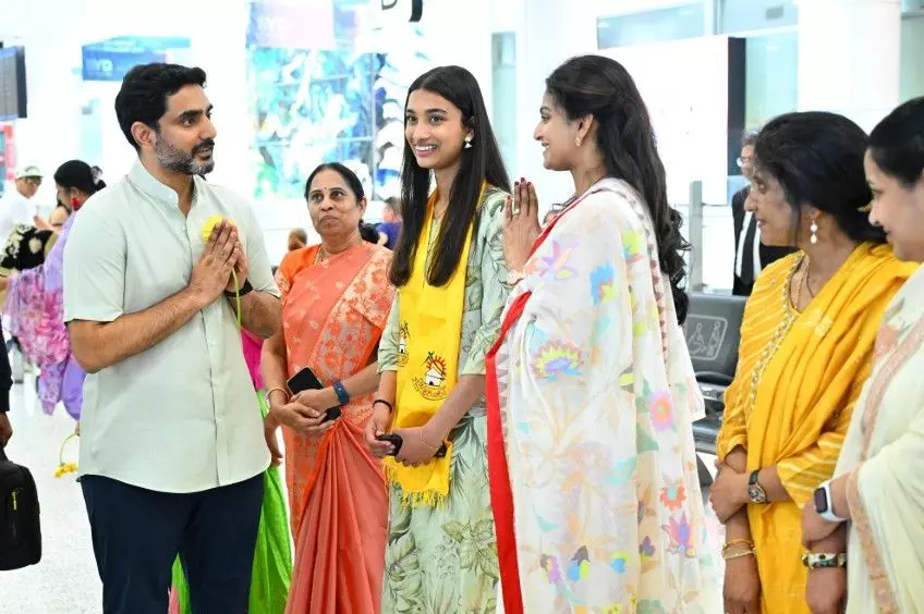 ఏపీ పెట్టుబడుల హడావిడి వెనుక రాజకీయమేమిటీ? ఏపీ పెట్టుబడుల హడావిడి వెనుక రాజకీయమేమిటీ?