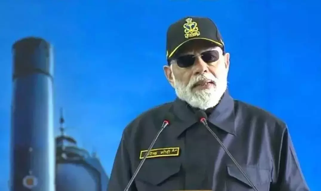 ఐఎన్ఎస్ విక్రాంత్ లో మోదీ దీపావళి వేడుకలు ఐఎన్ఎస్ విక్రాంత్ లో మోదీ దీపావళి వేడుకలు