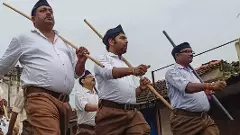 ‘ఆర్ఎస్ఎస్’ కవాతులో పాల్గొన్నాడని హస్టల్ ‘కుక్’ పై వేటు