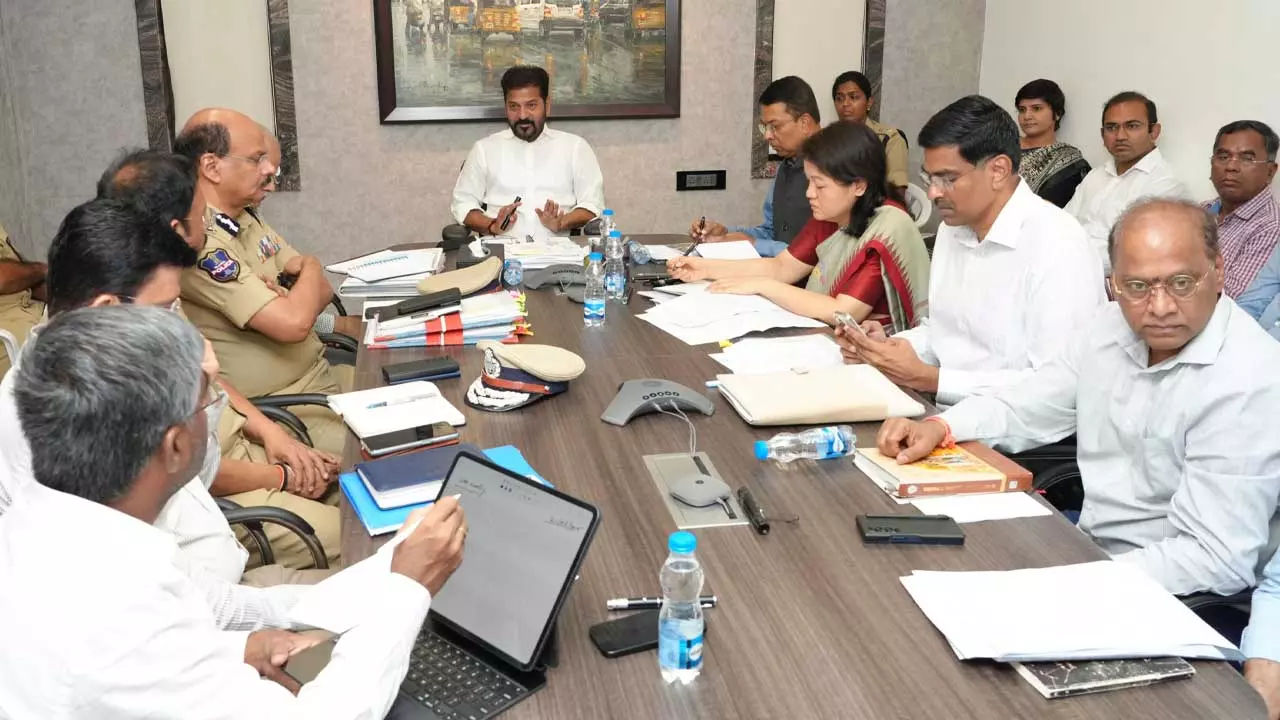 ఉస్మానియా ఆసుపత్రి నిర్మాణానికి సీఎం డెడ్లైన్ ఉస్మానియా ఆసుపత్రి నిర్మాణానికి సీఎం డెడ్లైన్
