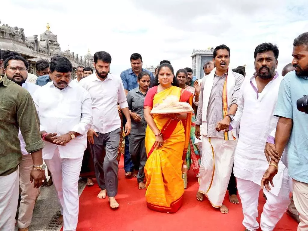 25 నుండి కవిత ‘జనంబాట’ 25 నుండి కవిత ‘జనంబాట’