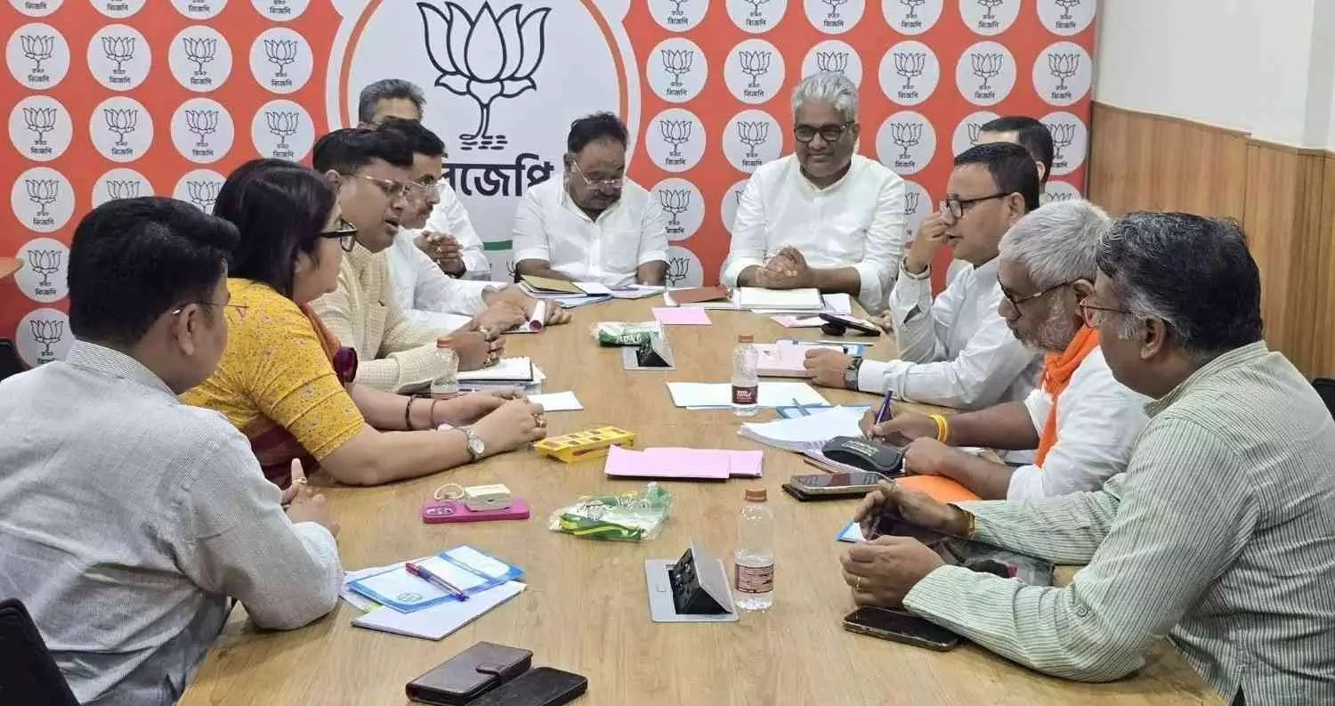 బెంగాల్లో SIR: CAAతో శరణార్థులకు బీజేపీ భరోసా? బెంగాల్లో SIR: CAAతో శరణార్థులకు బీజేపీ భరోసా?