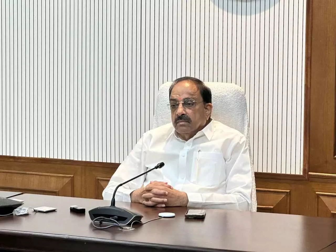 తుఫాను నేపధ్యంలో పత్తి తేమ శాతం పైన కేంద్రానికి తుమ్మల లేఖ తుఫాను నేపధ్యంలో పత్తి తేమ శాతం పైన కేంద్రానికి తుమ్మల లేఖ