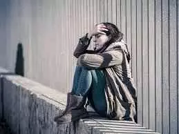 ప్రేమ పేరుతో యువతిపై దౌర్జన్యం..