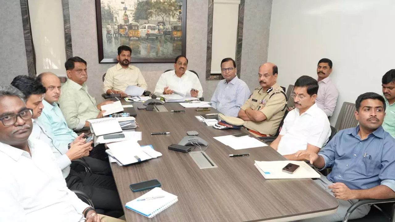 మొంథా ప్రభావం.. ‘శరవేగంగా సహాయక చర్యలు జరగాలి’