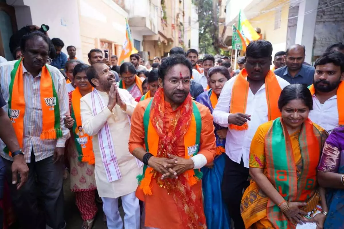 జూబ్లీహిల్స్ ఎన్నికల్లో బీజేపీ భయపడుతోందా ? జూబ్లీహిల్స్ ఎన్నికల్లో బీజేపీ భయపడుతోందా ?