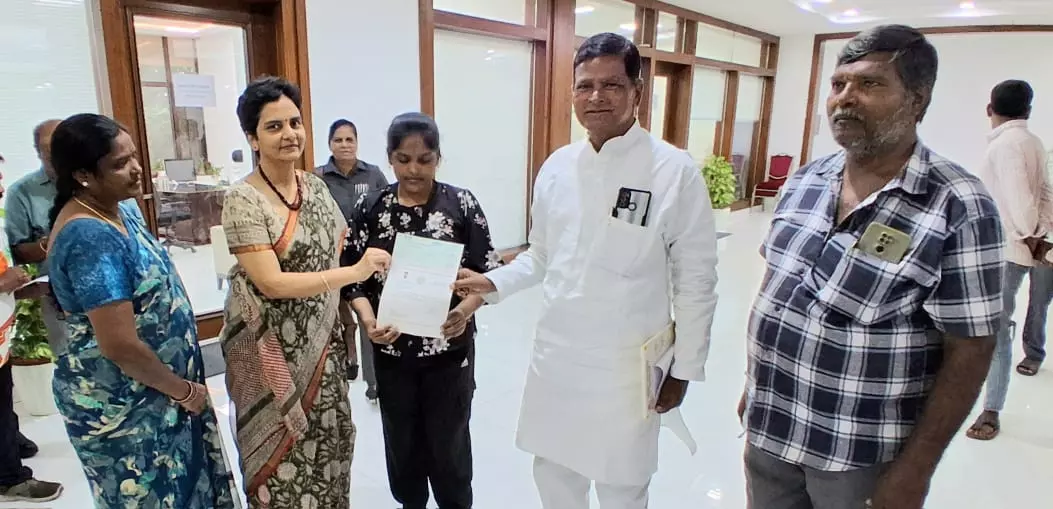 ప్రజావాణి చొరవతో బాలికకు పునర్జన్మ ప్రజావాణి చొరవతో బాలికకు పునర్జన్మ