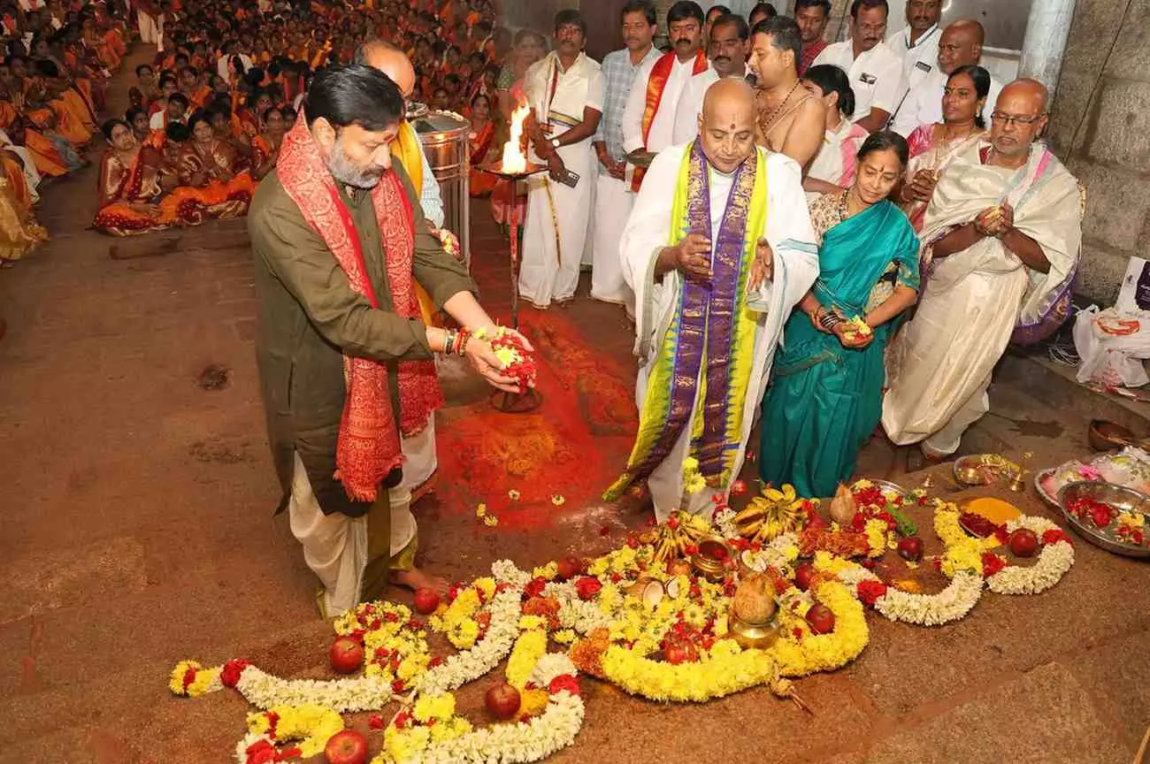 శ్రీవారి మెట్లోత్సవం, భక్తులతో కిటకిటలాడిన సప్తగిరులు శ్రీవారి మెట్లోత్సవం, భక్తులతో కిటకిటలాడిన సప్తగిరులు