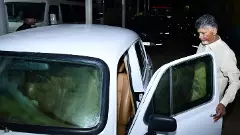 పాత కారు.. మురిసిపోయిన సీఎం సారు..