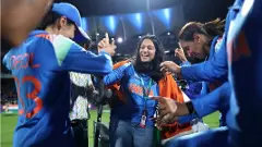 భారత మహిళా జట్టుకు రూ. 90 కోట్ల నజరానా