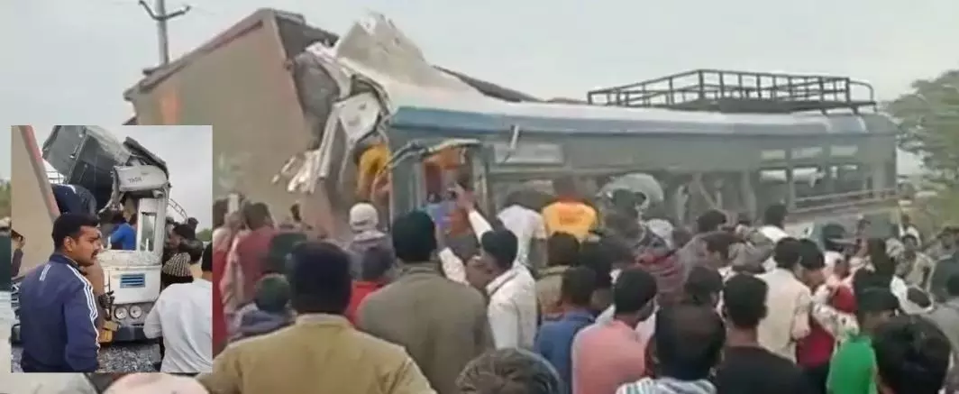 మన్నెగూడ రోడ్డు… మృత్యుమార్గంగా మారింది!