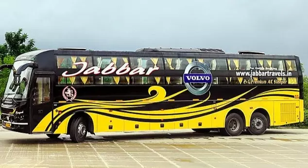 జబ్బార్ బస్ బోల్తా, ఒకరి మృతి జబ్బార్ బస్ బోల్తా, ఒకరి మృతి